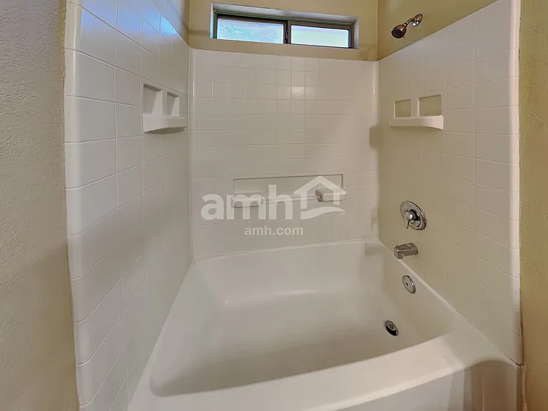 7926 N 54th Dr — Photo 17