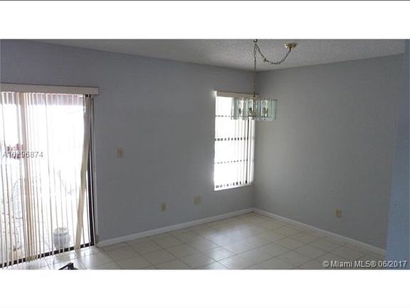 4th image of 441 NW 98th Ct #0