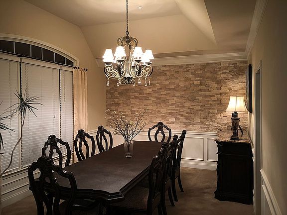 3rd image of 715 Pear Grove Pl