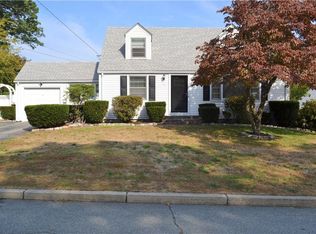 366 Garden City Dr, Cranston, RI 02920