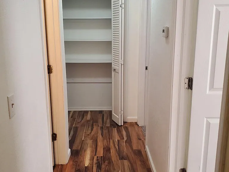 126 W Honolulu St — Photo 3