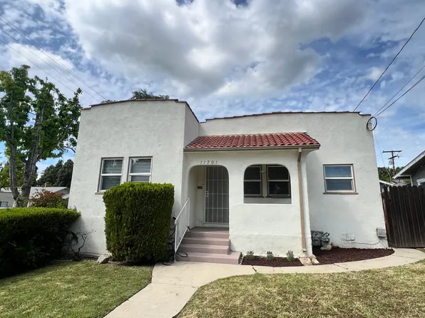 11701 Hillview Ct #A, Whittier, CA 90601