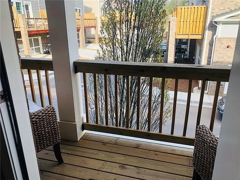 324 Beacons Pl — Photo 35