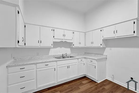 776 E McLemore Ave — Photo 11