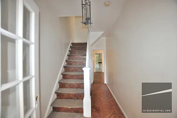 Rented by Highline Residential | media 34