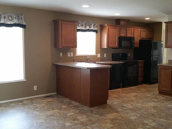 2nd image of 516 Courtland Ln #50