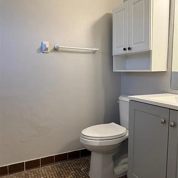 4313 SW 68th Ter — Photo 8