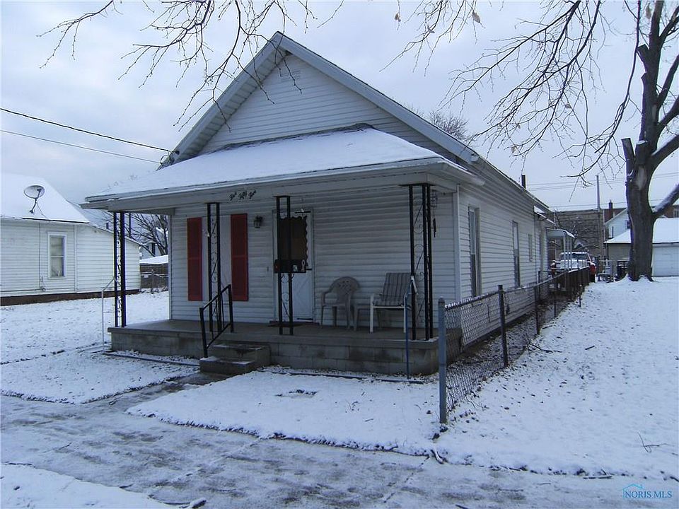 1st image of 555 Plymouth St