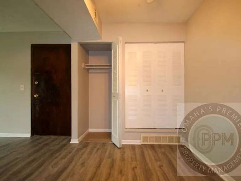 Benson Garden Apartments — Photo 35