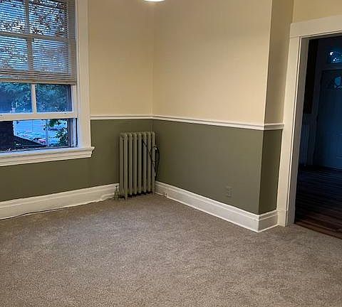 4th image of 1107 Greenfield Ave Floor 1