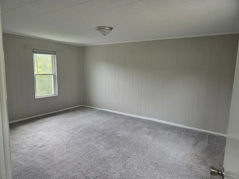 323 Juniper Ln W — Photo 12
