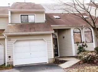 652 Ridgeview Ct #27C, Toms River, NJ 08753