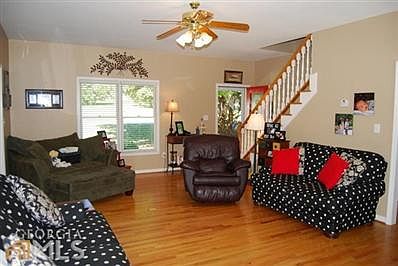 4th image of 643 Chandler Heights Cir