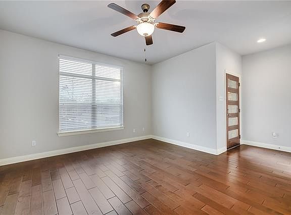 4th image of 700 Applewood Dr APT B
