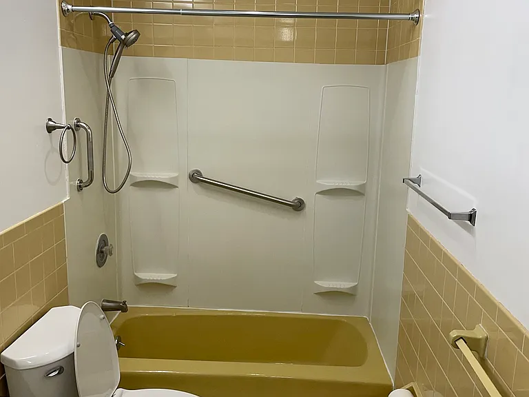 12 Williamsburg Ct #12 — Photo 10