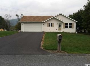 10234 Cardinal Dr, Orrstown, PA 17244