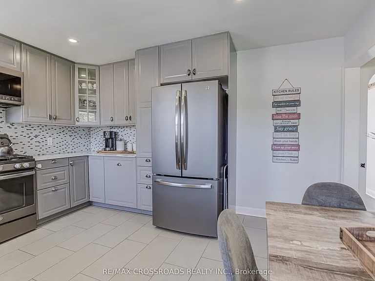 778 Tennyson Ave — Photo 11
