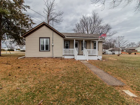 136 W Farnham St, Sheffield, IL 61361