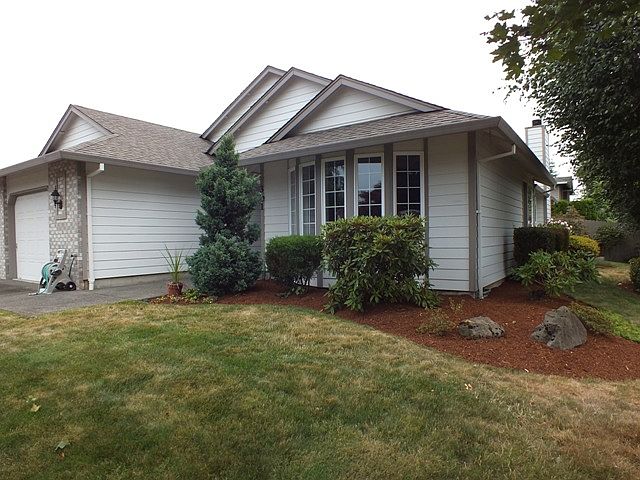 1st image of 301 NE 133rd Cir