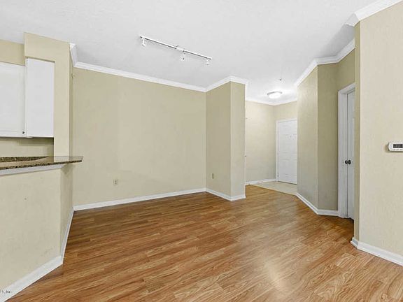 5th image of 8539 W Gate Pkwy Unit 124
