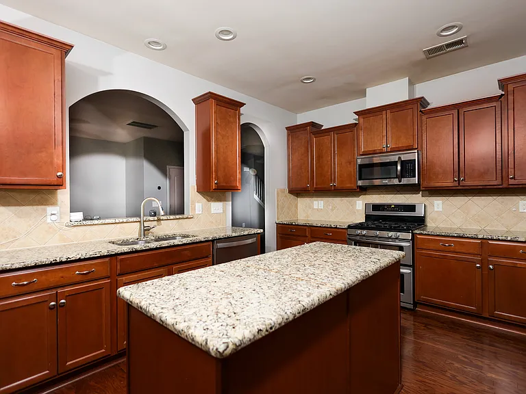 3720 Franklin Meadows Dr — Photo 7