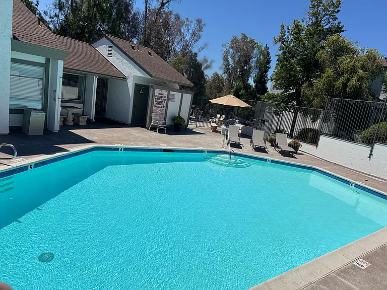 7500 Parkway Dr #100 — Photo 8