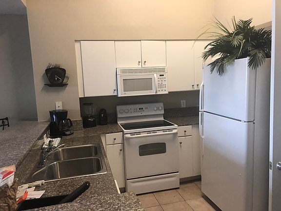 5th image of 9900 Thomas Dr Unit 111