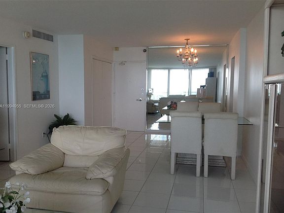 5th image of 5151 Collins Ave APT 1119