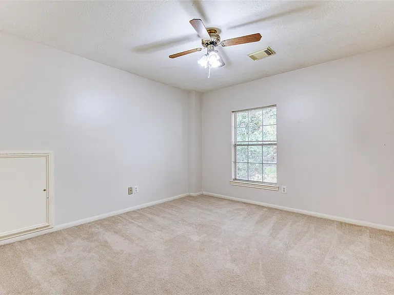 1107 Magnolia Woods Ct — Photo 32