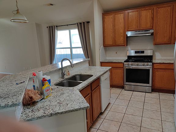 5th image of 520 Fossil Lake Ct
