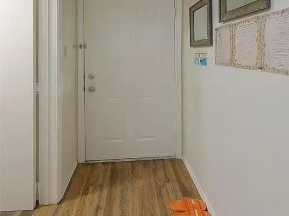 2213 S Braeswood Blvd APT 13B, Houston, TX 77030