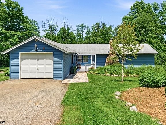 2nd image of 1 Maple Dr
