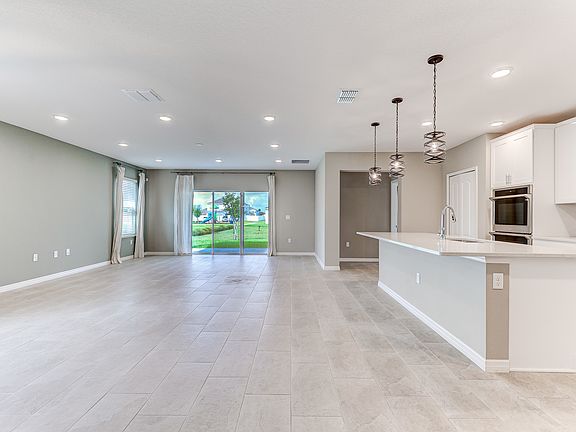 3rd image of 610 Pawnee Ct
