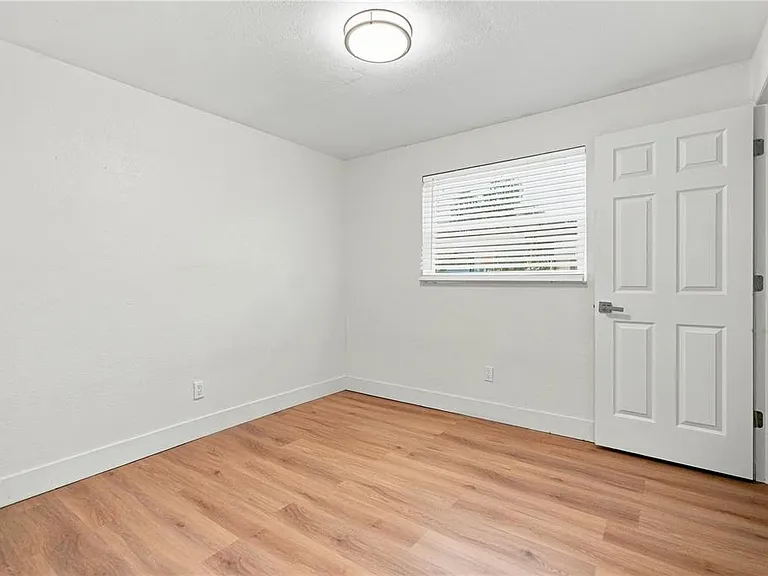 6701 S West Shore Blvd #7 — Photo 23