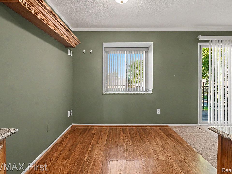 519 Riviera Dr, photo 5
