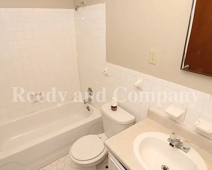 3385 Barbwood Dr — Photo 11