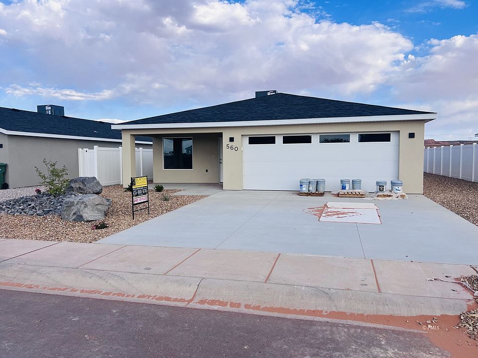 1st image of 560 Red River Way