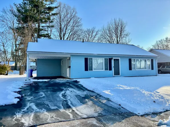 33 Manor Circle, East Hartford, CT 06118