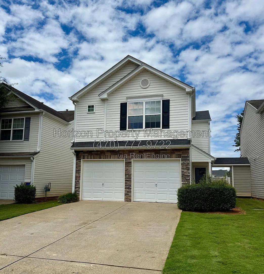 3 bed, 2.0 bath, 1408 sqft, $2,045 — Photo 1