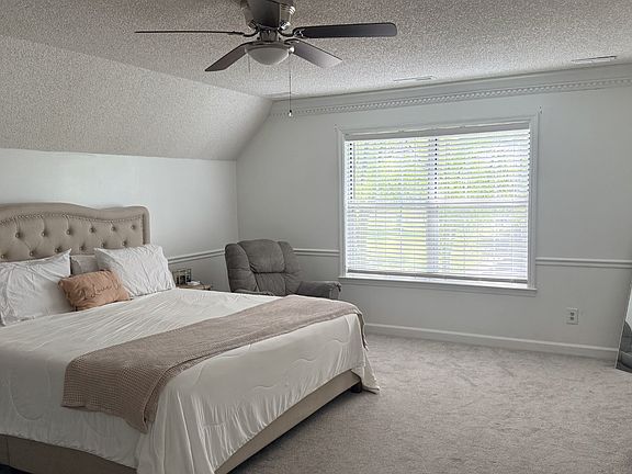4th image of 552 Hollerman Ln