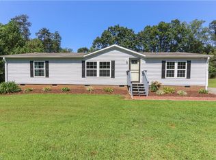 1138 Ila Finney Ln, Jonesville, NC 28642