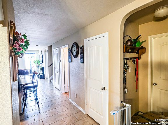4th image of 8039 Halo Cir