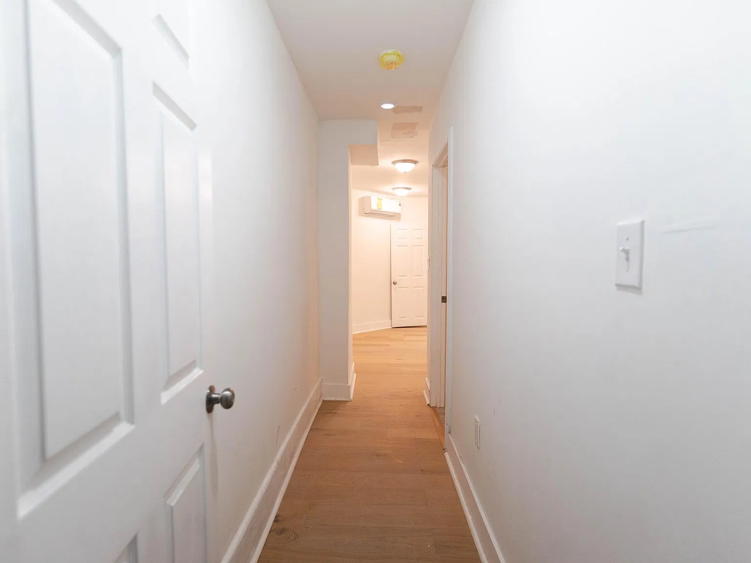 2 bed, 1000 sqft, $1,200 — Photo 3