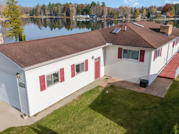 8821 S Old State Ave, Farwell, MI 48622