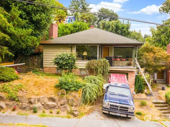 4215 SW Myrtle Street, Seattle, WA 98136
