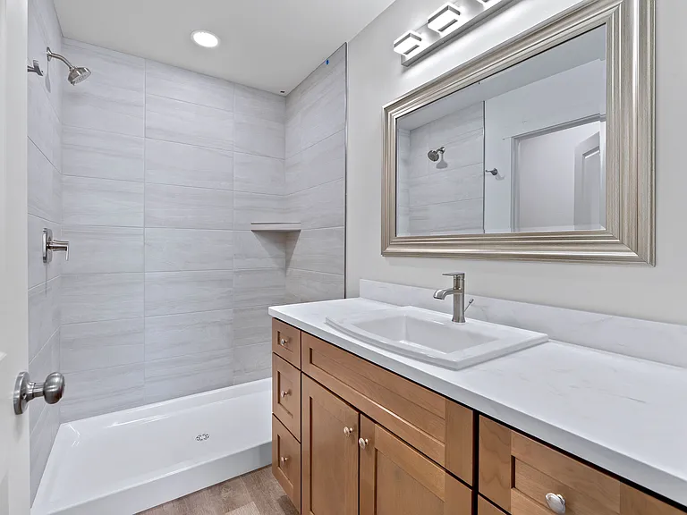 2773 Caspain Way #B — Photo 23