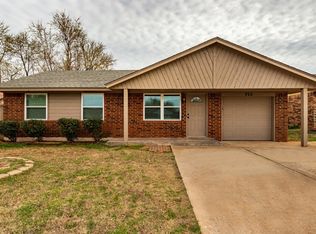 722 W Perry Dr, Mustang, OK 73064