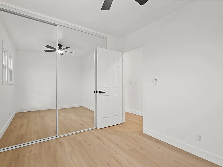 868 Emerald St #870.5 — Photo 9