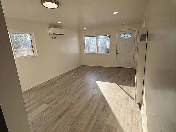 4th image of 6216 Palm Ave #1/2