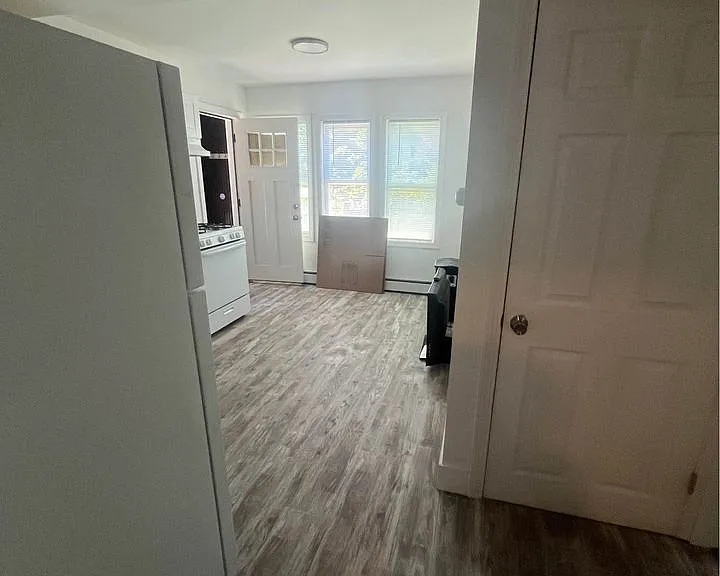 59 Broad St #B — Photo 5